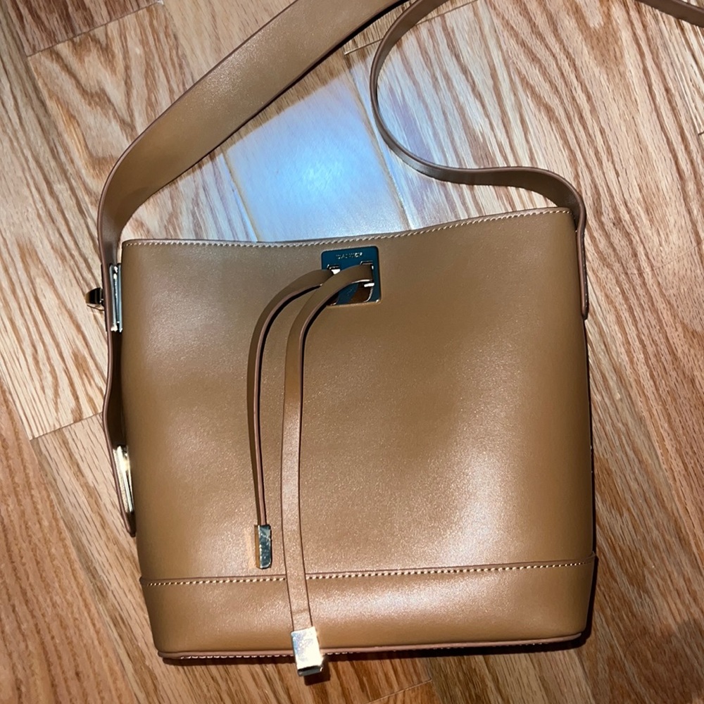 Danier crossbody